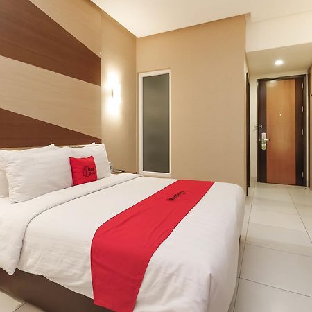 Reddoorz Near Roxy Hotel Jakarta Exterior photo